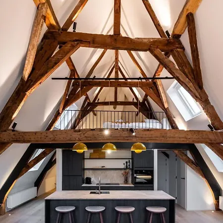 Lägenhet Huswell - City-view Loft With Wooden Beams And Mezzanine *